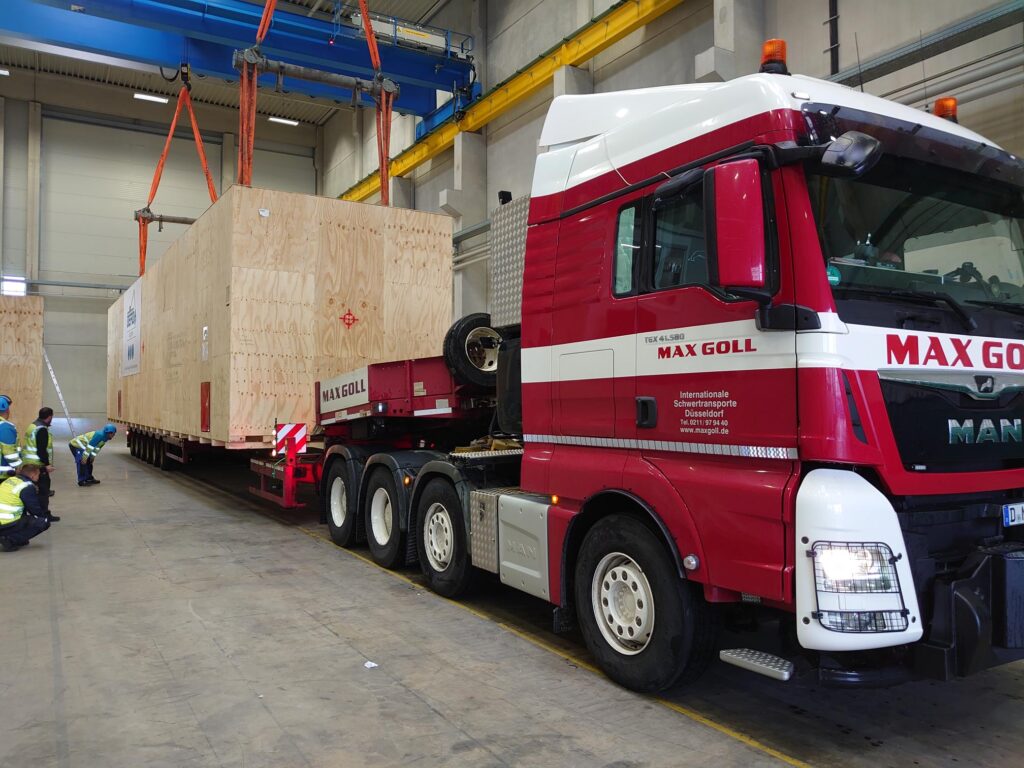 Automatisierte Hochregallogistik für schwere Industriegüter – erfolgreiche Partnerschaft mit Max Goll
